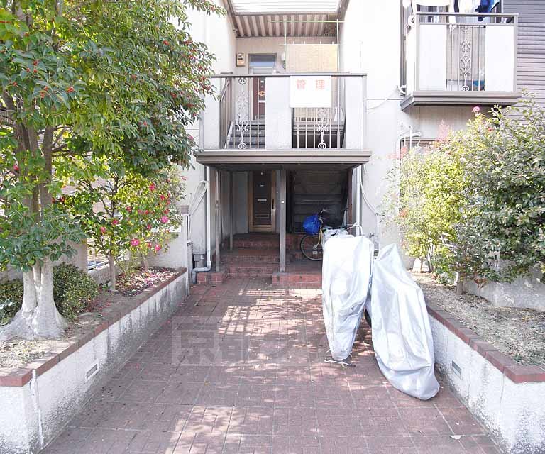 エントランス　Ｂ棟入り口です。