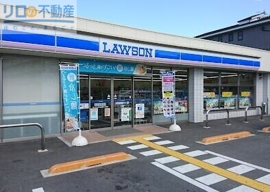 コンビニ　ローソン伊丹桑津２丁目店（コンビニ）まで845m