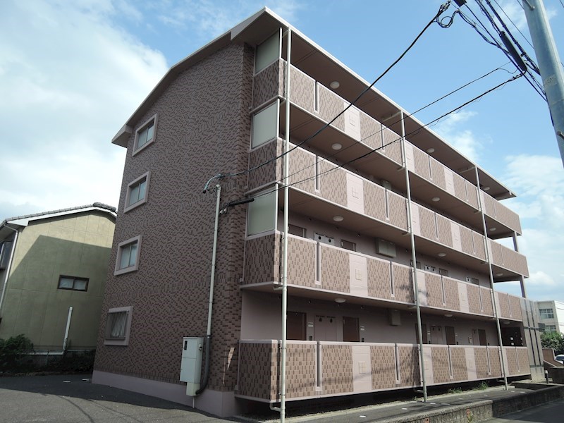 建物外観　地震に強い鉄筋コンクリート造り！