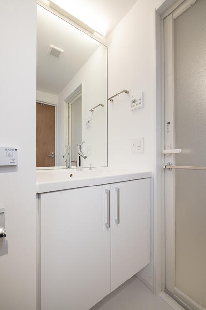 洗面設備　※写真は同タイプ住戸です。