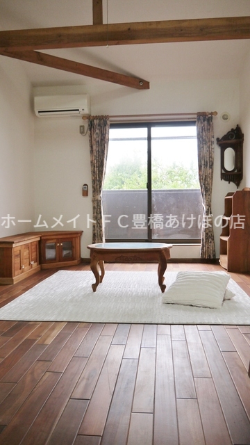 居室・リビング　同型別部屋写真