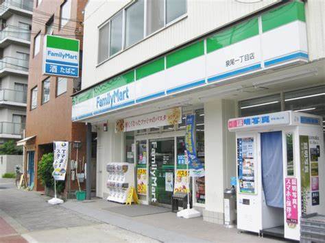 コンビニ　ファミリーマート 泉尾一丁目店（コンビニ）まで515m