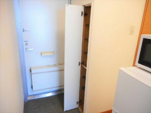 玄関　玄関側のアングルです