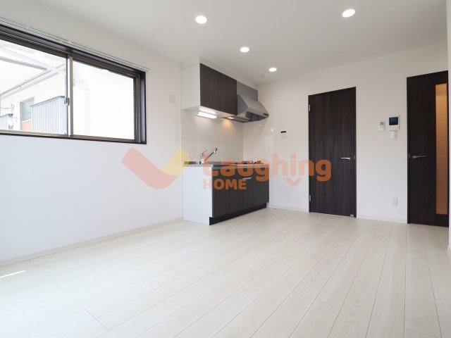 居室・リビング　こちらの居間で趣味の時間をお楽しみください※類似のお部屋にな