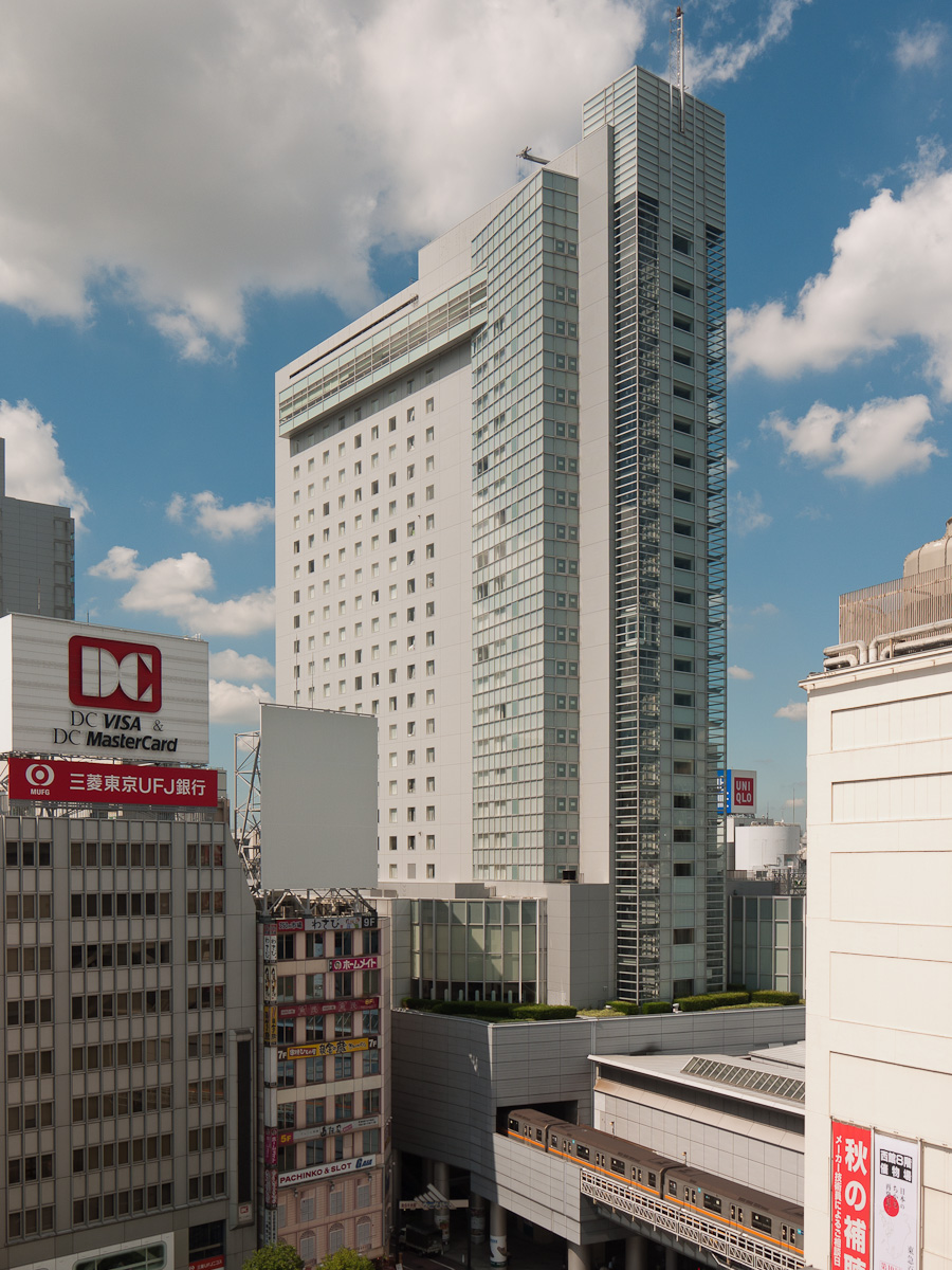 ショッピングセンター　渋谷マークシティ（ショッピングセンター）まで611m