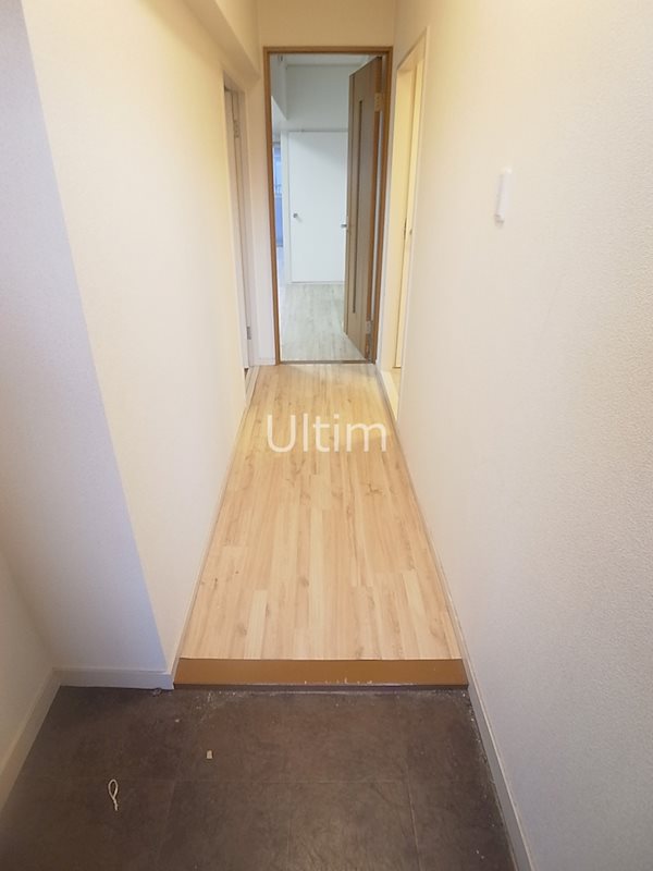 玄関　別部屋のお写真です。ご参考までに！