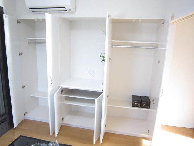 収納　★たっぷりとしたサイズの収納★