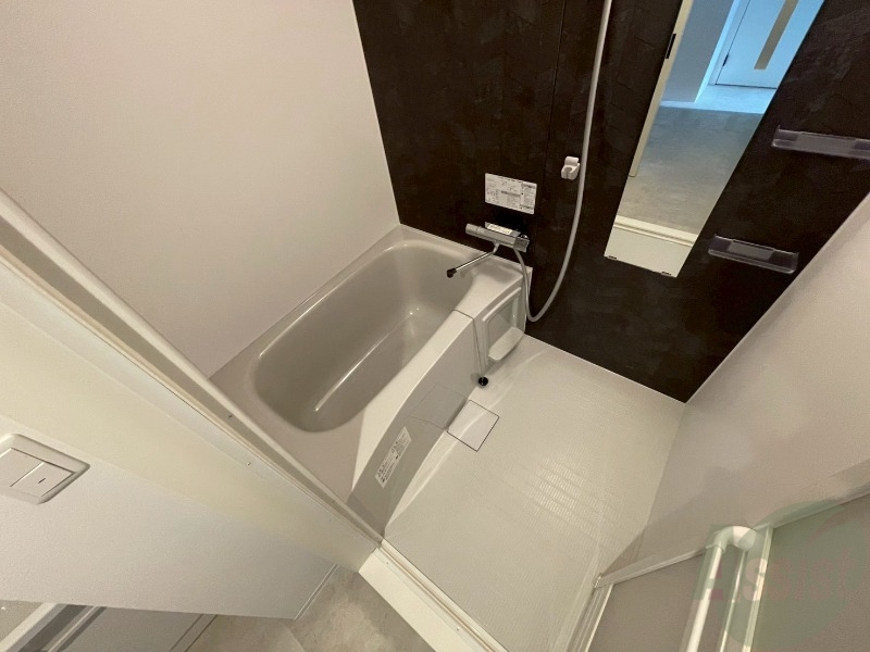 バス・シャワールーム　お風呂になります。一日の疲れを癒してくださいね。