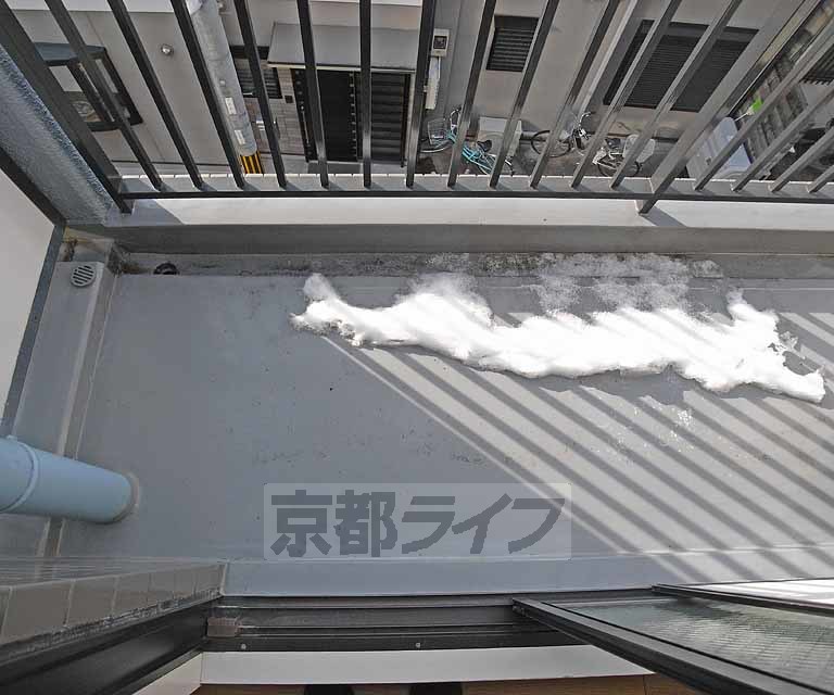 バルコニー　こじんまりしています。