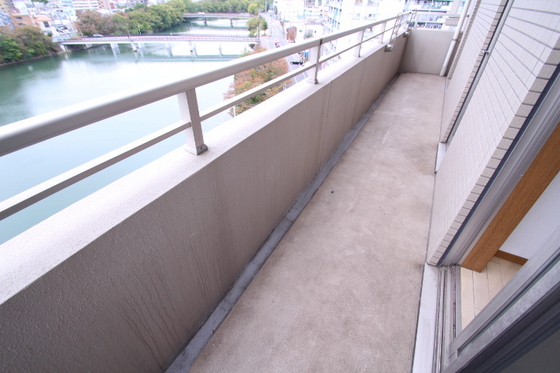 バルコニー　※別部屋の写真です