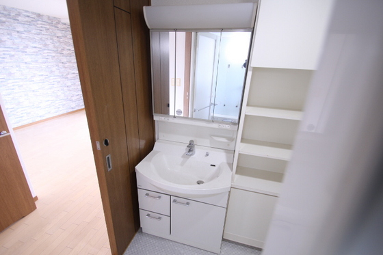 洗面設備　※別部屋の写真です