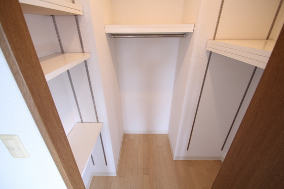 収納　※別部屋の写真です