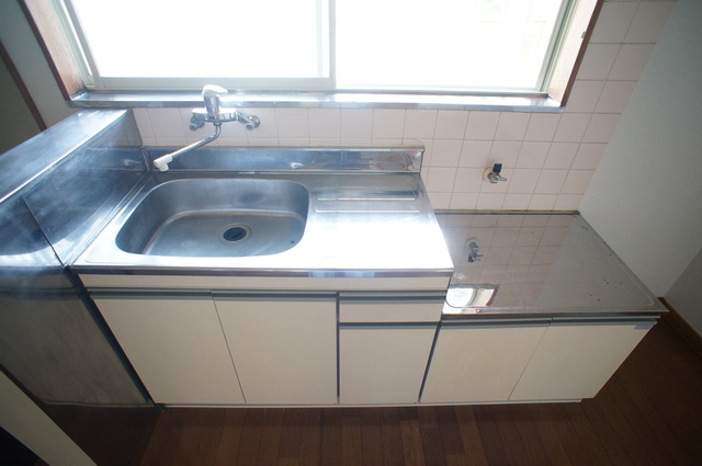 キッチン　自炊派には便利なガスコンロ設置可能キッチンです♪