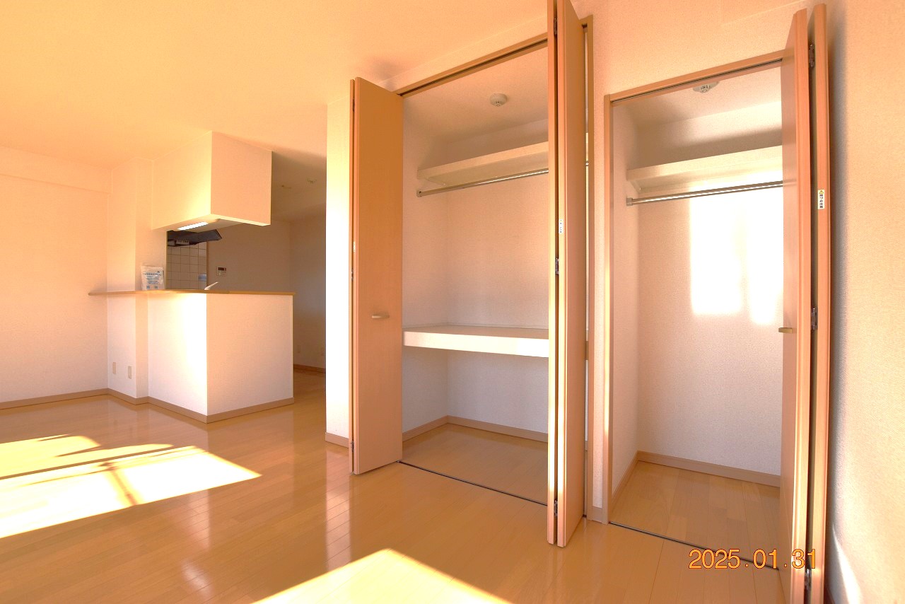 収納　手数料50％割★1ヶ月FR★ネット無料付き★ユメウル不動産