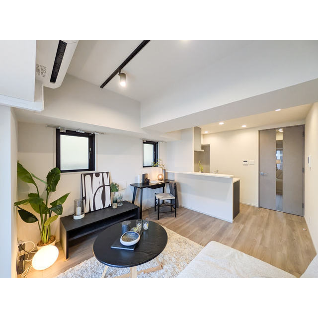 居室・リビング　家具・家電の備え付けはありません