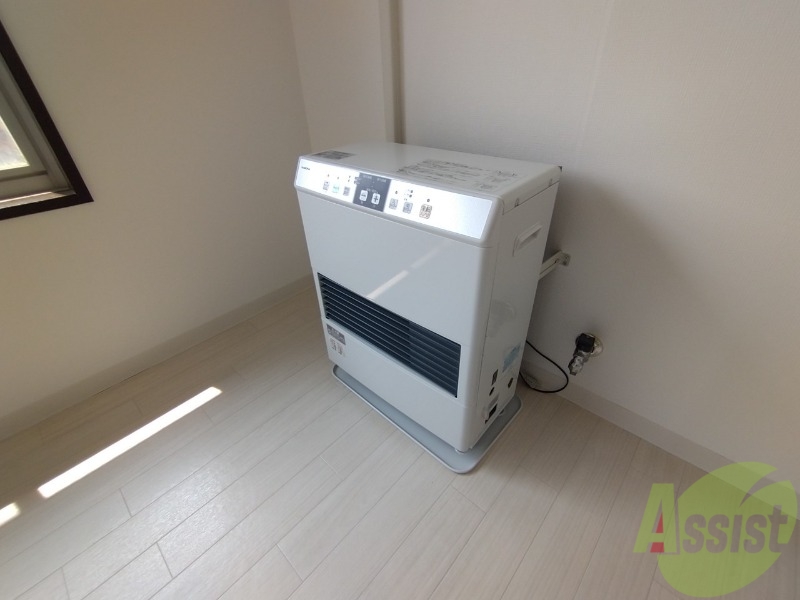 その他設備　もちろん灯油暖房もあるので寒い冬も安心です。