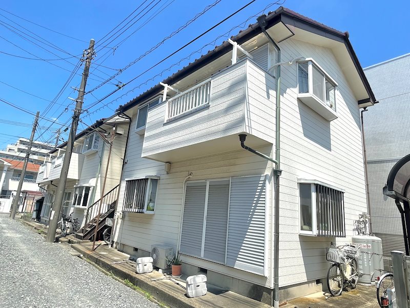 建物外観　武里駅徒歩３分（２４０ｍ）