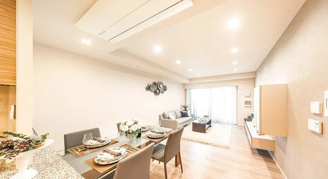 居室・リビング　＜リビング＞※家具、備品は賃貸に含みません