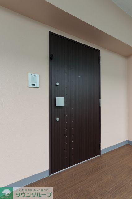 玄関　※写真は同タイプ住戸です。