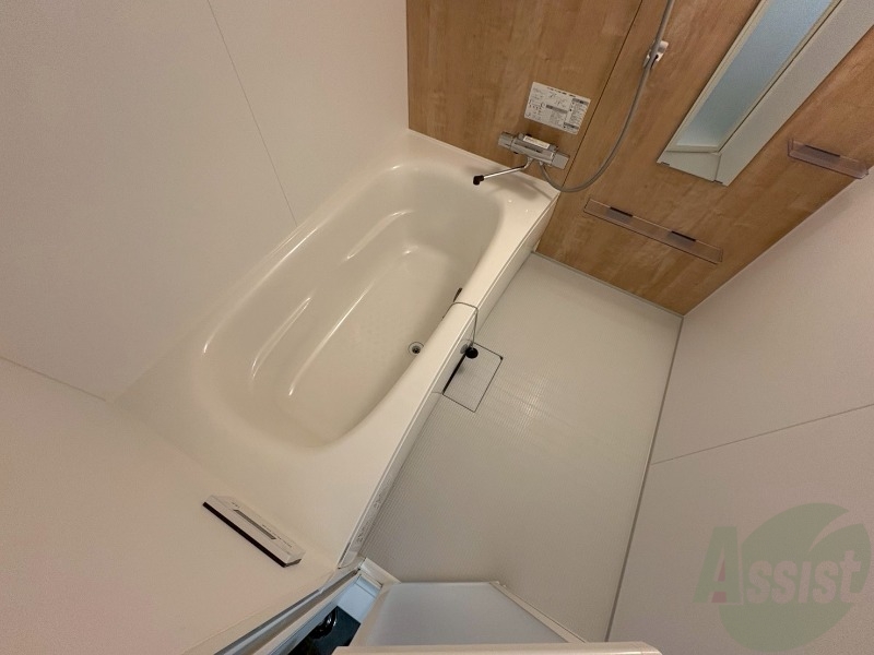 バス・シャワールーム　お風呂になります。一日の疲れを癒してくださいね。