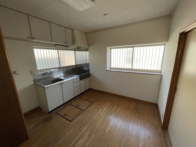 居室・リビング　こちらのリビングで趣味の時間をお楽しみください