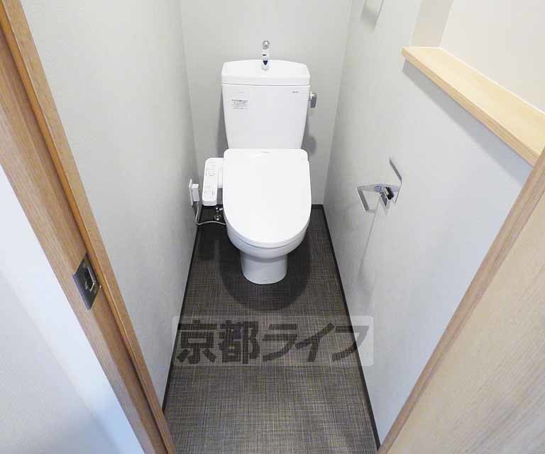 トイレ　ウォシュレット付きのトイレです。