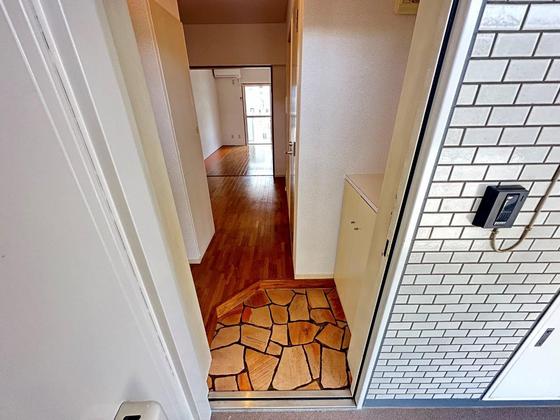 玄関　※別部屋の写真です