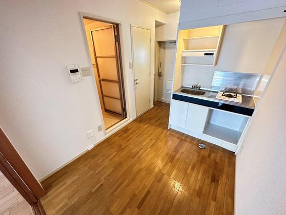 居室・リビング　※別部屋の写真です