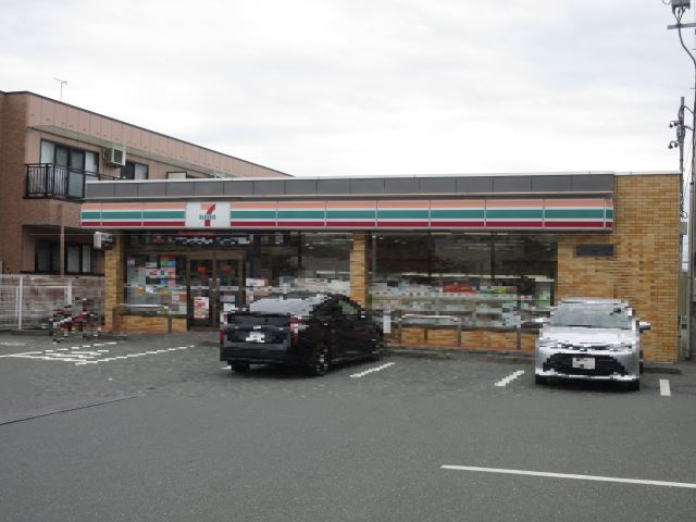 コンビニ　セブンイレブン（コンビニ）まで500m