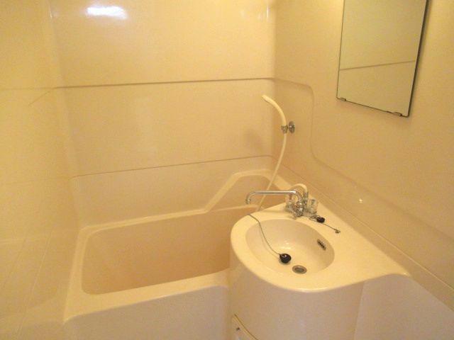 バス・シャワールーム　別部屋イメージ写真