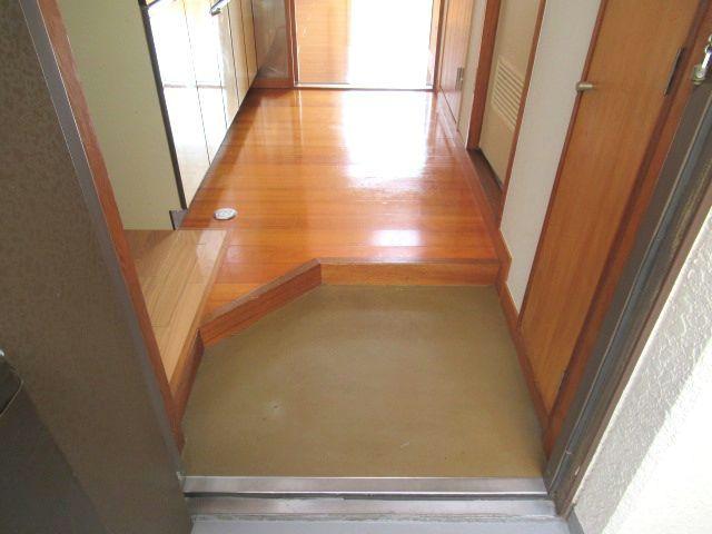 玄関　別部屋イメージ写真