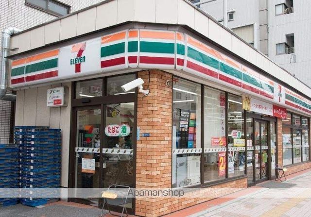 コンビニ　セブンイレブン（コンビニ）まで324m
