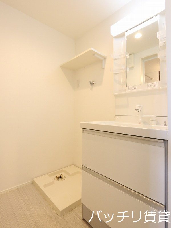 洗面設備　同型タイプの為、現状を優先致します。