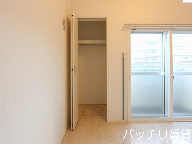 収納　同型タイプの為、現状を優先致します。