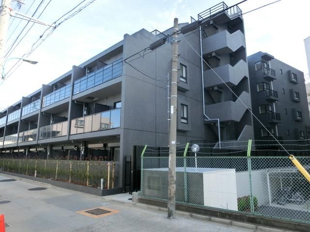 建物外観　ガッチリとした外観です★