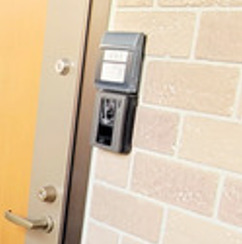 セキュリティ　モニタ付きインターホンで安心♪