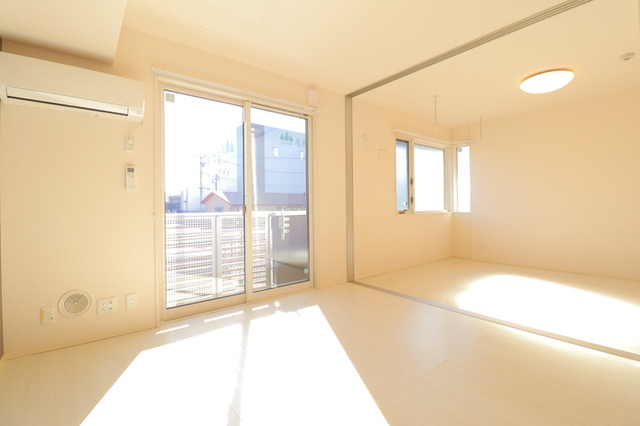 居室・リビング　リビング・洋室