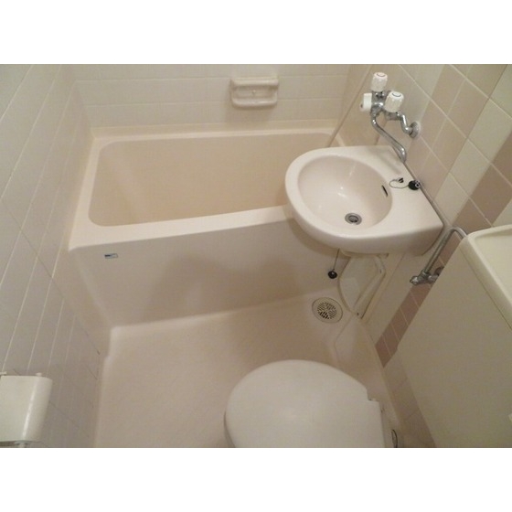 バス・シャワールーム　日々の暮らしに欠かせないお風呂です