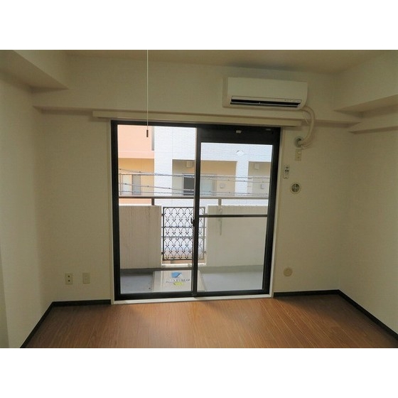 居室・リビング　使いやすい居間です