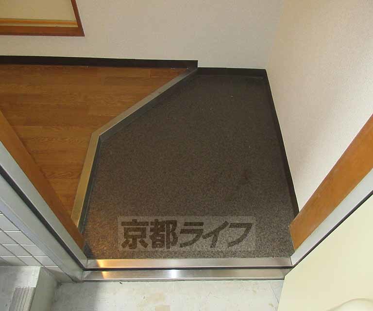 玄関　段差の少ない玄関です！