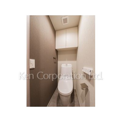 トイレ　同タイプ4階のお部屋を撮影。仕様が異なることがあります。