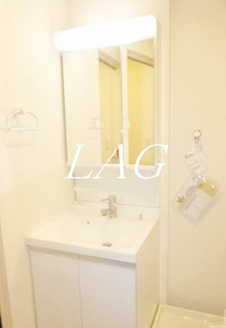 洗面設備　独立洗面台です。