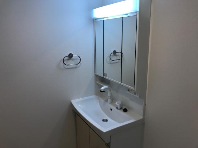 洗面設備　洗髪洗面化粧台