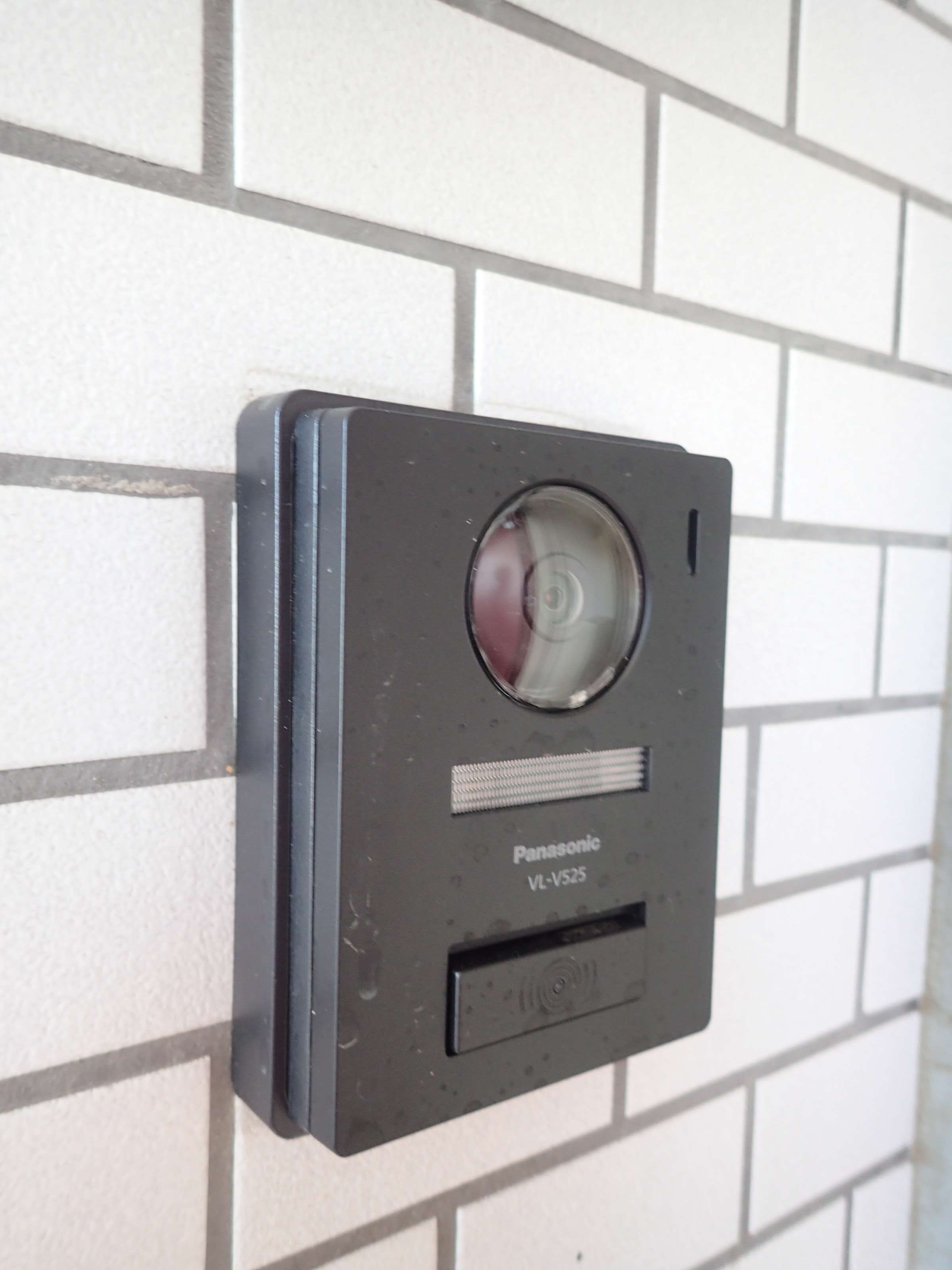 セキュリティ　モニター付きインターホン