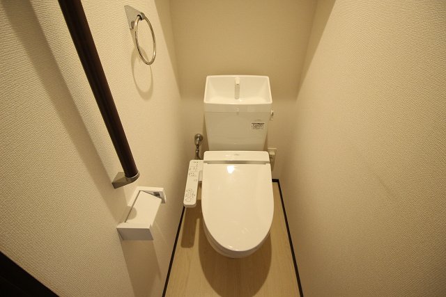 その他　温水洗浄便座となります。