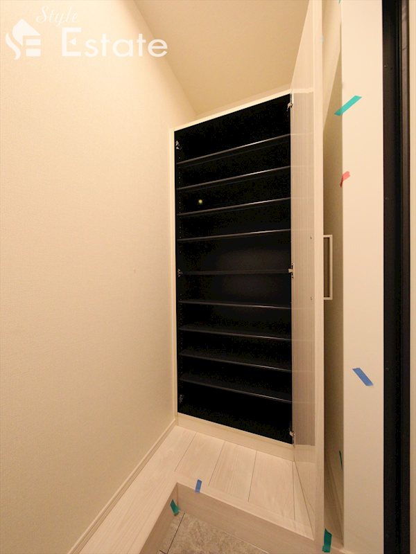 玄関　同仕様内装