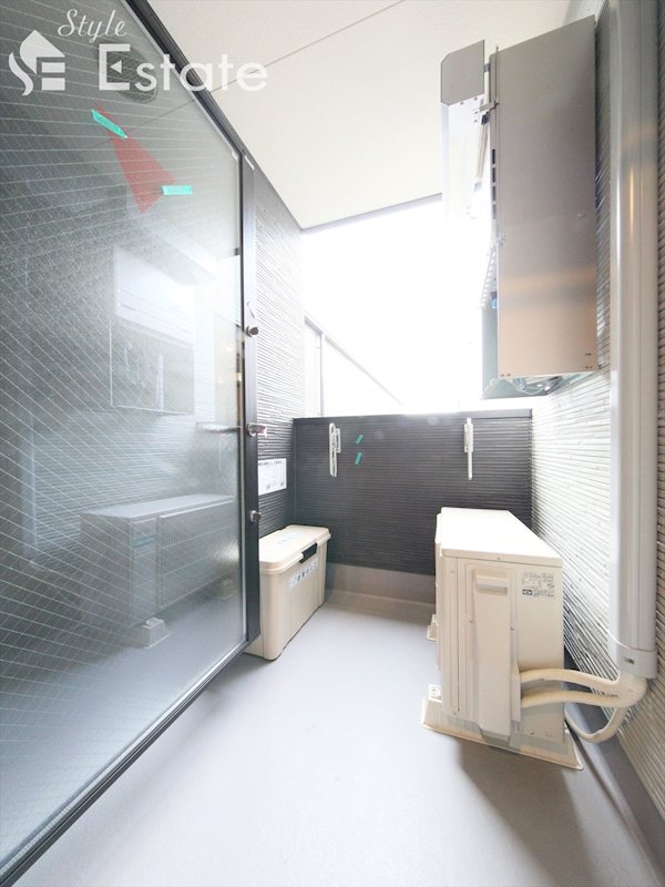 バルコニー　同仕様内装