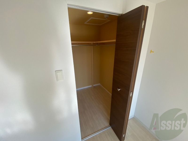 収納　クローゼット。荷物がたくさんあっても問題ないですね。