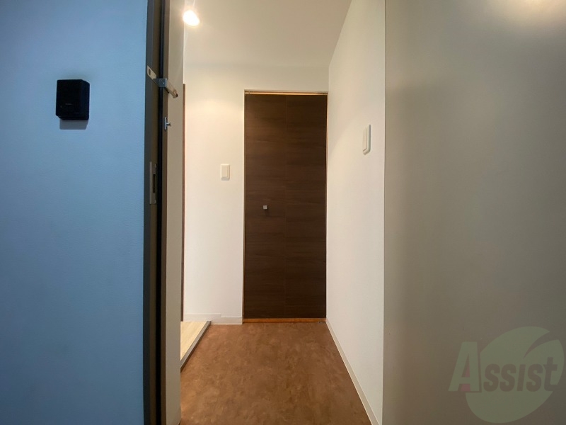 玄関　玄関の様子です。明るい印象ですね。気分もあがりそう。