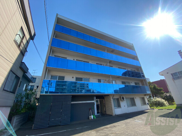 建物外観　札幌市中央区南１３条西「コローレ伏見」